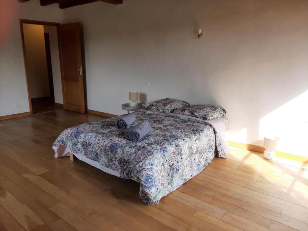 Longere Familiale Villa Melesse Exterior photo